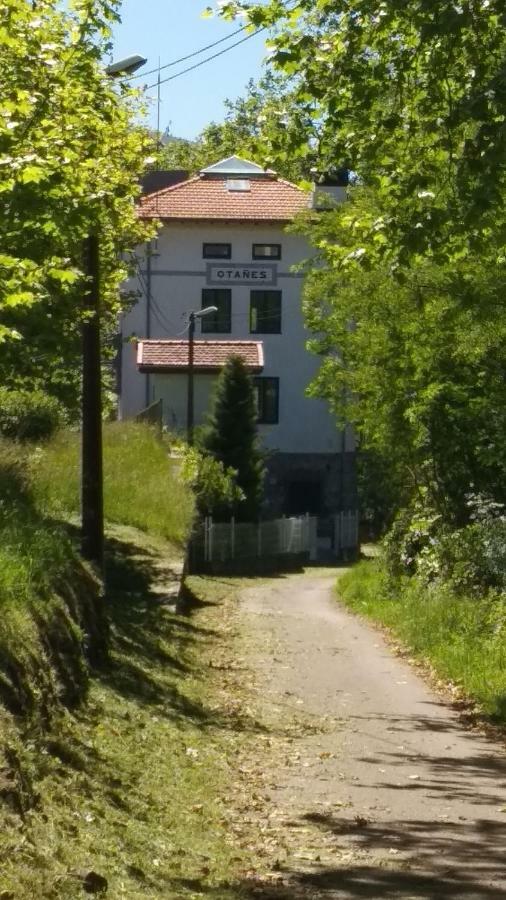 Castro Urdiales - La Vieja Estacion - Cerca De Bilbao Guest House Exterior photo