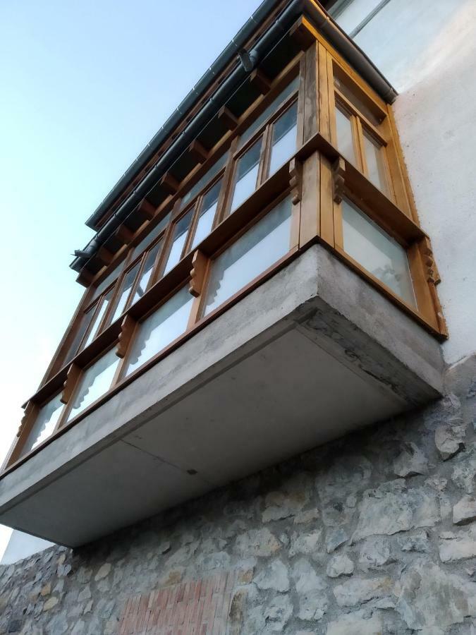 Castro Urdiales - La Vieja Estacion - Cerca De Bilbao Guest House Exterior photo