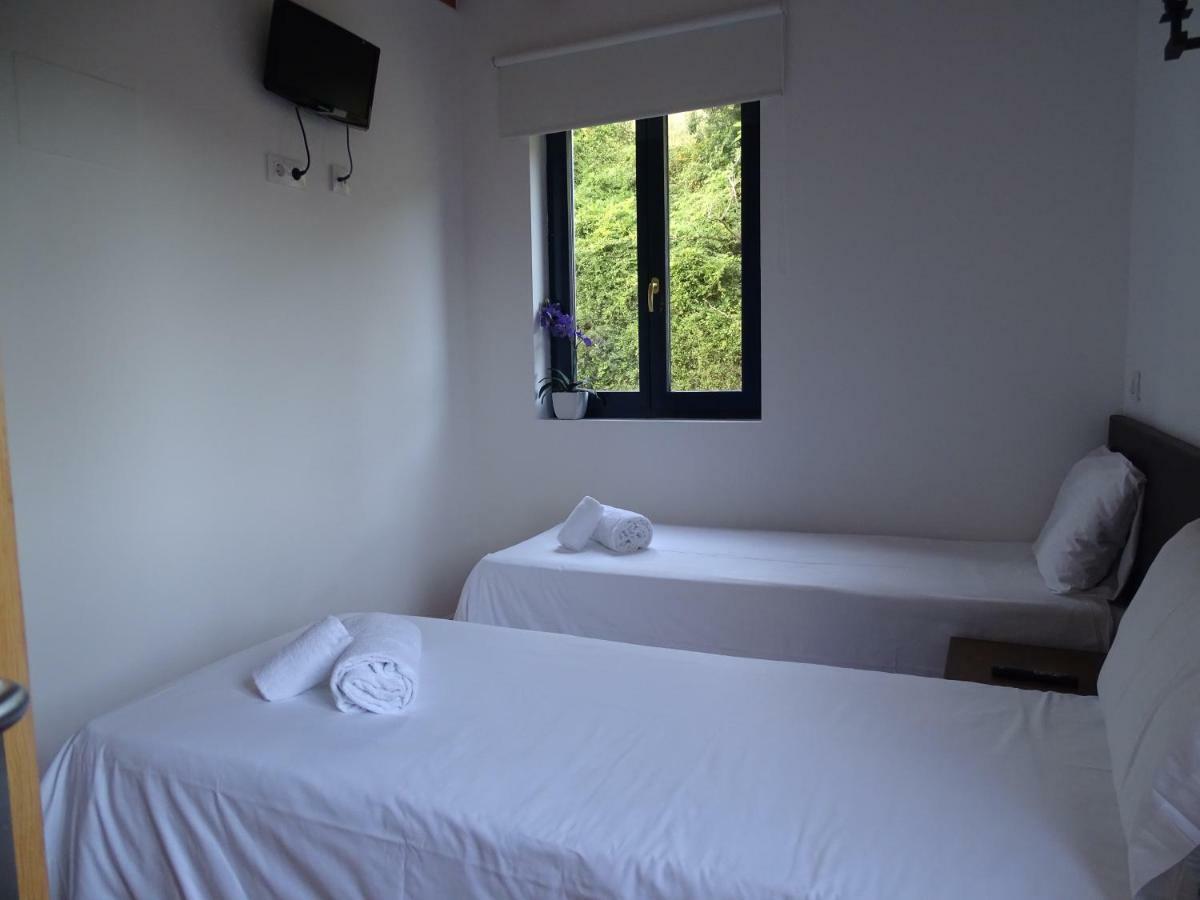 Castro Urdiales - La Vieja Estacion - Cerca De Bilbao Guest House Exterior photo